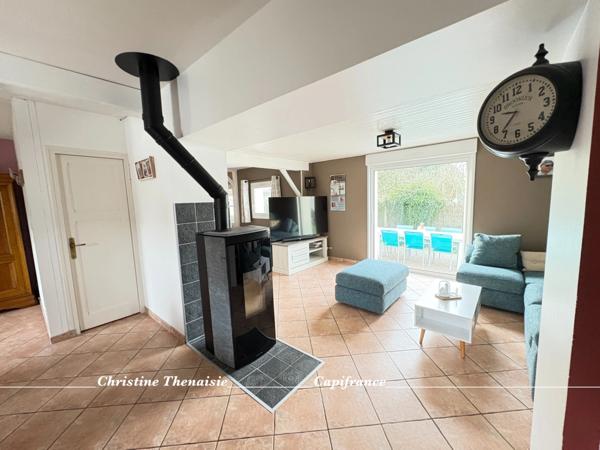 Maison de charme à vendre Plain-pied, 4 chambres dont 3 avec entrées indépendantes, Grand garage, Studio à aménager, 2 entrées sur 1200 m2 de terrain, SAINT HILAIRE DE RIEZ (85)