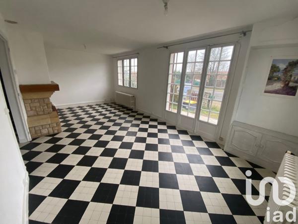 Maison 4 pièces de 70 m² à Saint-Pierre-lès-Nemours (77140)