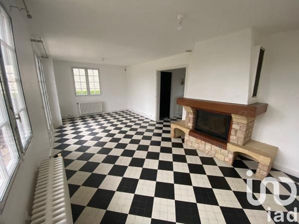 Maison 4 pièces de 70 m² à Saint-Pierre-lès-Nemours (77140)