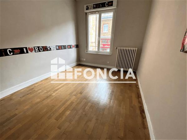 Location Appartement 4 pièces 69.42 m² - 21 RUE DES CHANOINES BUNOUST ET HERVIEUX Flers 61100