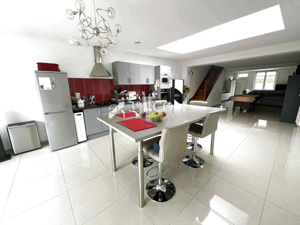 Maison 5 pièce(s) 4 chambre(s) 141 m²