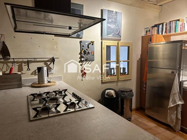 Maison de maître avec piscine et dépendance