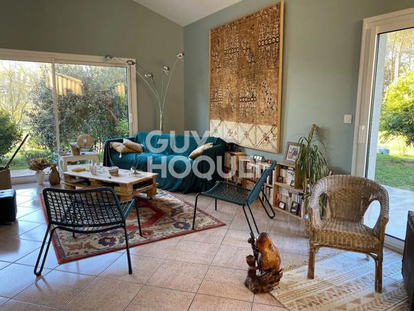 Villa d'architecte à Casteljaloux 235 m2 / 5 chambres / piscine / garage et jardin