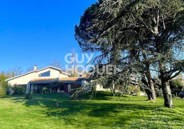 Villa d'architecte à Casteljaloux 235 m2 / 5 chambres / piscine / garage et jardin