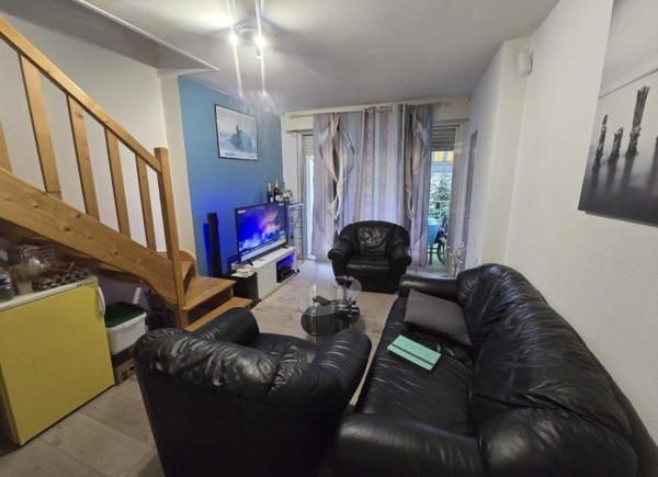 Immeuble de rapport mixte  230 m²