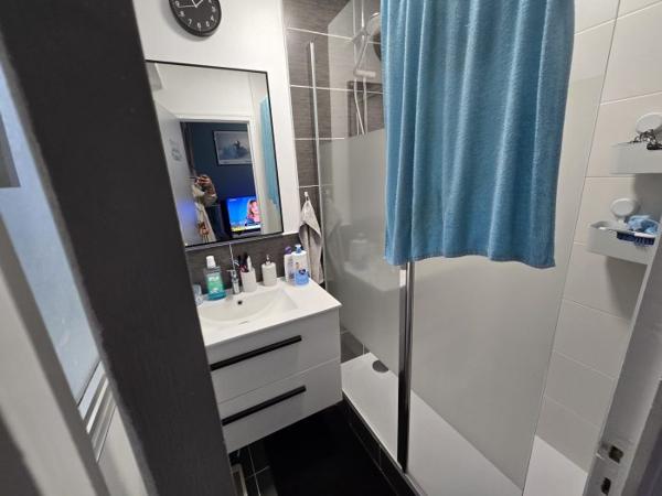 Immeuble de rapport mixte  230 m²