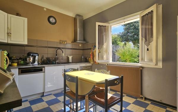 Vente Maison Avec jardin et garage à rafraîchir Aiguillon   
