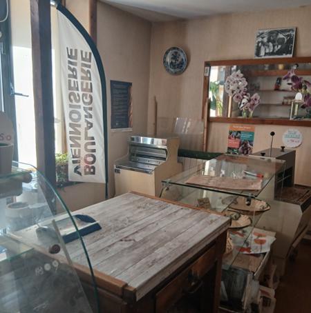 Immeuble à vendre 171 350 € Saint-Germain-du-Bel-Air 240 m² DPE D