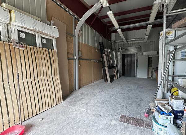 16800 SOYAUX Immeuble de rapport - 3 appartements et garage -Fort potentiel Soyaux