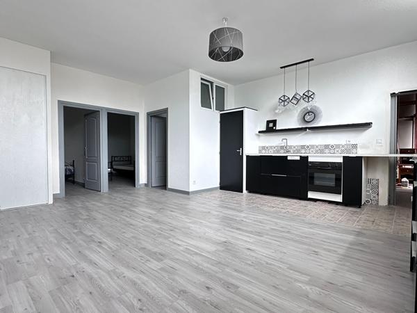 16800 SOYAUX Immeuble de rapport - 3 appartements et garage -Fort potentiel Soyaux