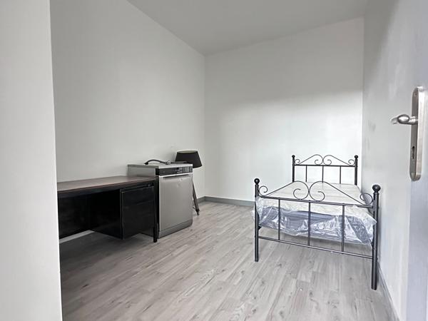 16800 SOYAUX Immeuble de rapport - 3 appartements et garage -Fort potentiel Soyaux