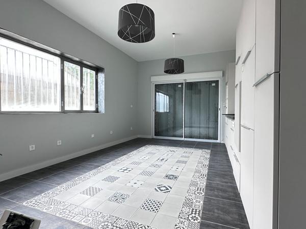 16800 SOYAUX Immeuble de rapport - 3 appartements et garage -Fort potentiel Soyaux