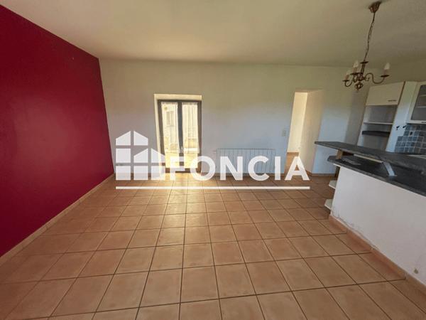 Location Appartement 3 pièces 75.67 m² - 7 RUE DU PRESSOIR Volx 04130
