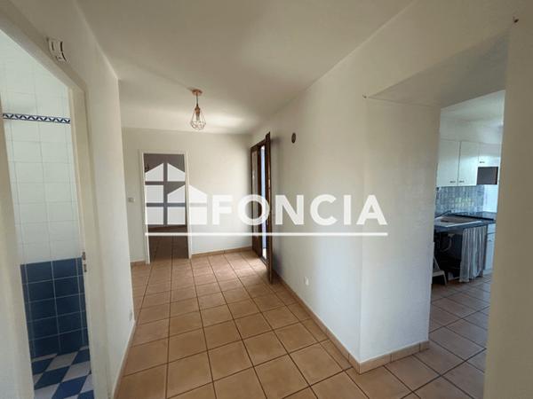 Location Appartement 3 pièces 75.67 m² - 7 RUE DU PRESSOIR Volx 04130