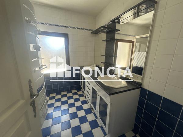 Location Appartement 3 pièces 75.67 m² - 7 RUE DU PRESSOIR Volx 04130