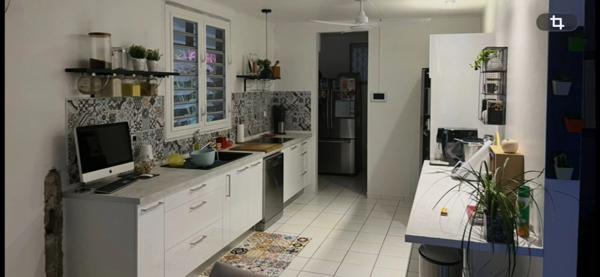 Superbe maison T5 avec piscine et jardin arboré de 1258 m2 Un véritable havre de paix