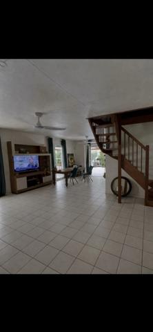 Superbe maison T5 avec piscine et jardin arboré de 1258 m2 Un véritable havre de paix