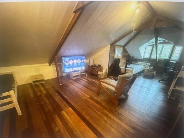 Superbe maison T5 avec piscine et jardin arboré de 1258 m2 Un véritable havre de paix