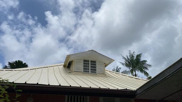 Superbe maison T5 avec piscine et jardin arboré de 1258 m2 Un véritable havre de paix