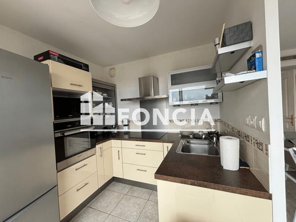 Location Appartement 4 pièces 89.2 m² - 200 BOULEVARD DU LEVANT Bormes Les Mimosas 83230