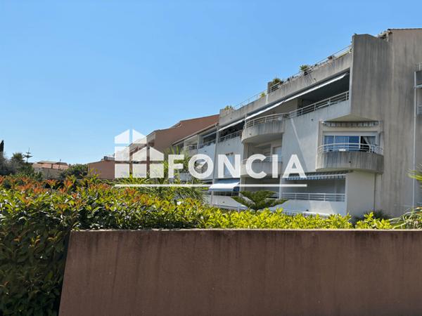 Location Appartement 4 pièces 89.2 m² - 200 BOULEVARD DU LEVANT Bormes Les Mimosas 83230
