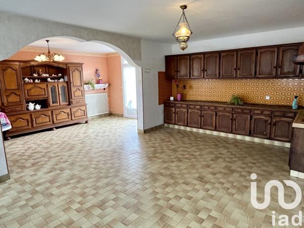 Maison 5 pièces de 122 m² à Senillé-Saint-Sauveur (86100)