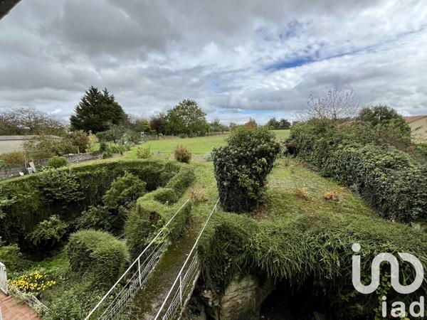 Maison 5 pièces de 122 m² à Senillé-Saint-Sauveur (86100)