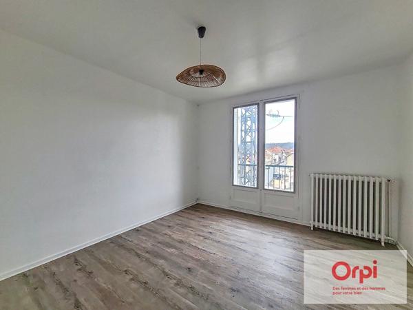 Appartement à louer    3 pièces • 55,61 m2 Montluçon