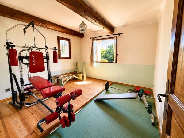 Maison à vendre 6 pièces 176 m2 jardin double garage LAURIS (84)