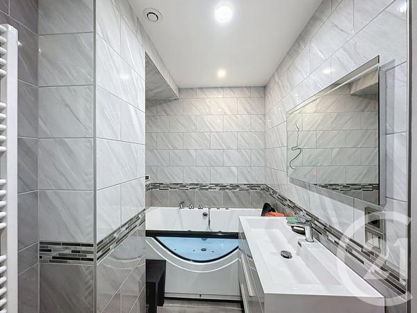 Appartement F6 à vendre  6 pièces - 118,30 m2 VANDOEUVRE LES NANCY - 54