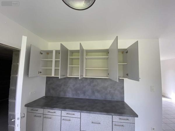 Maison à louer à Vernantes dans le Maine-et-Loire (49390), ref : 49046/614