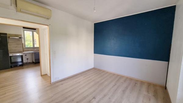 NANGIS PROCHE GARE, MAISON 4 PIECES SUR CAVE TOTALE, JARDIN
