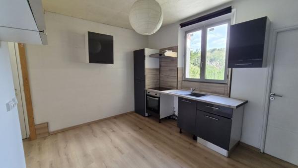 NANGIS PROCHE GARE, MAISON 4 PIECES SUR CAVE TOTALE, JARDIN