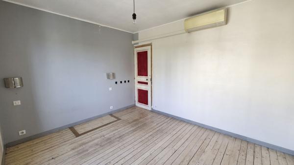 NANGIS PROCHE GARE, MAISON 4 PIECES SUR CAVE TOTALE, JARDIN