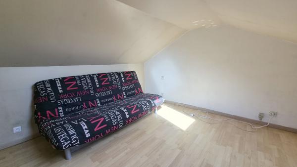 NANGIS PROCHE GARE, MAISON 4 PIECES SUR CAVE TOTALE, JARDIN