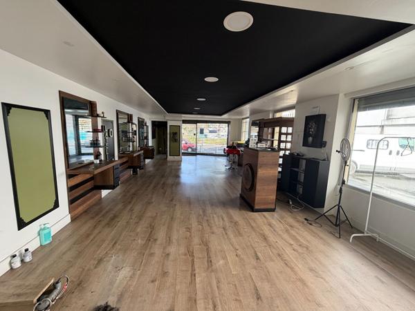 Local commercial à louer - 80 m² - Talence Centre-ville Université