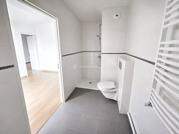 Vente                                                      Appartement
                        
                     2 pièces                      40 m2                     à Montévrain