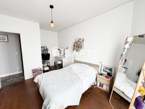 Emplacement privilégié à 8 mns à pied du RER C/Ligne H