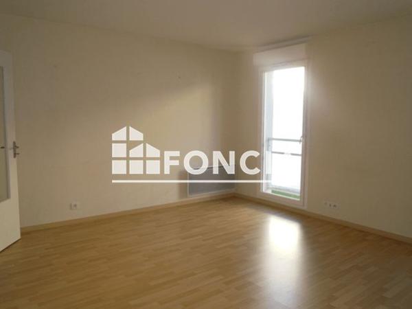 Location Appartement 2 pièces 46.28 m² - 15 RUE DU GAL DE GAULLE Guingamp 22200