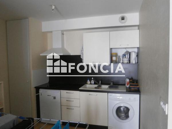 Location Appartement 2 pièces 46.28 m² - 15 RUE DU GAL DE GAULLE Guingamp 22200