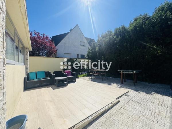 Maison
         8 pièces
        - 190 m² Bien prestige 739 000 € *