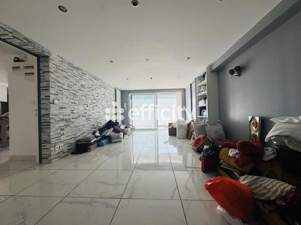Maison
         8 pièces
        - 190 m² Bien prestige 739 000 € *