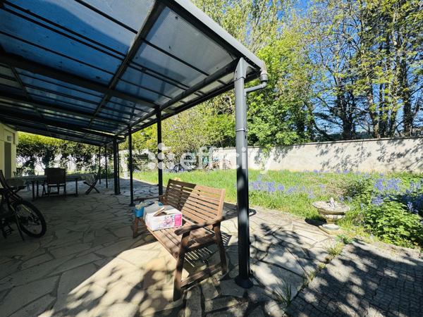 Maison
         8 pièces
        - 190 m² Bien prestige 739 000 € *