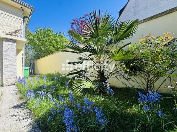 Maison
         8 pièces
        - 190 m² Bien prestige 739 000 € *
