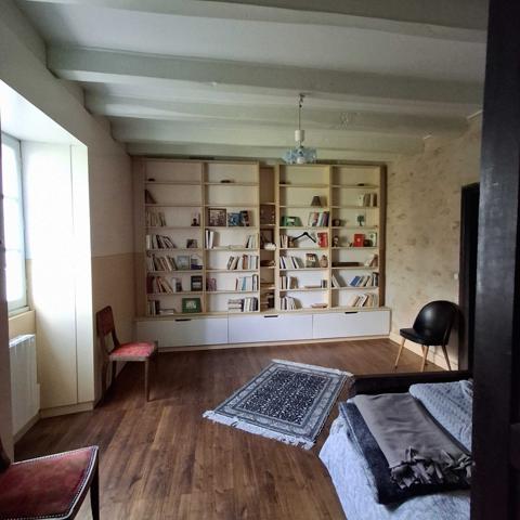 LONGERE AVEC GRANGE ET DEPENDANCES + GITE ATTENANT