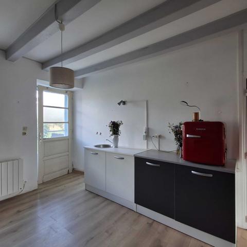 LONGERE AVEC GRANGE ET DEPENDANCES + GITE ATTENANT