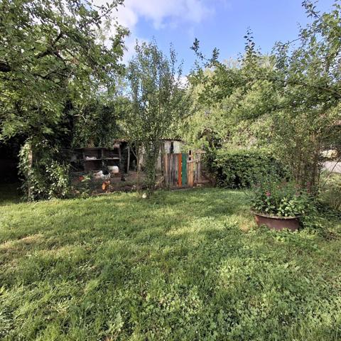 LONGERE AVEC GRANGE ET DEPENDANCES + GITE ATTENANT