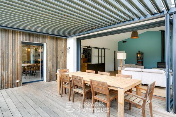 Villa d’architecte avec piscine à deux pas du centre-ville
