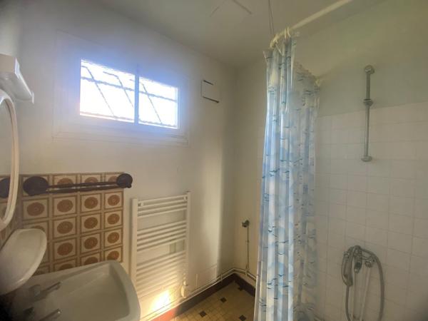 Maison plain pied - 2 chambres - garage