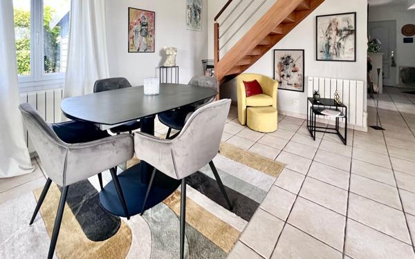 Maison à vendre    7 pièces •  Luc-sur-Mer